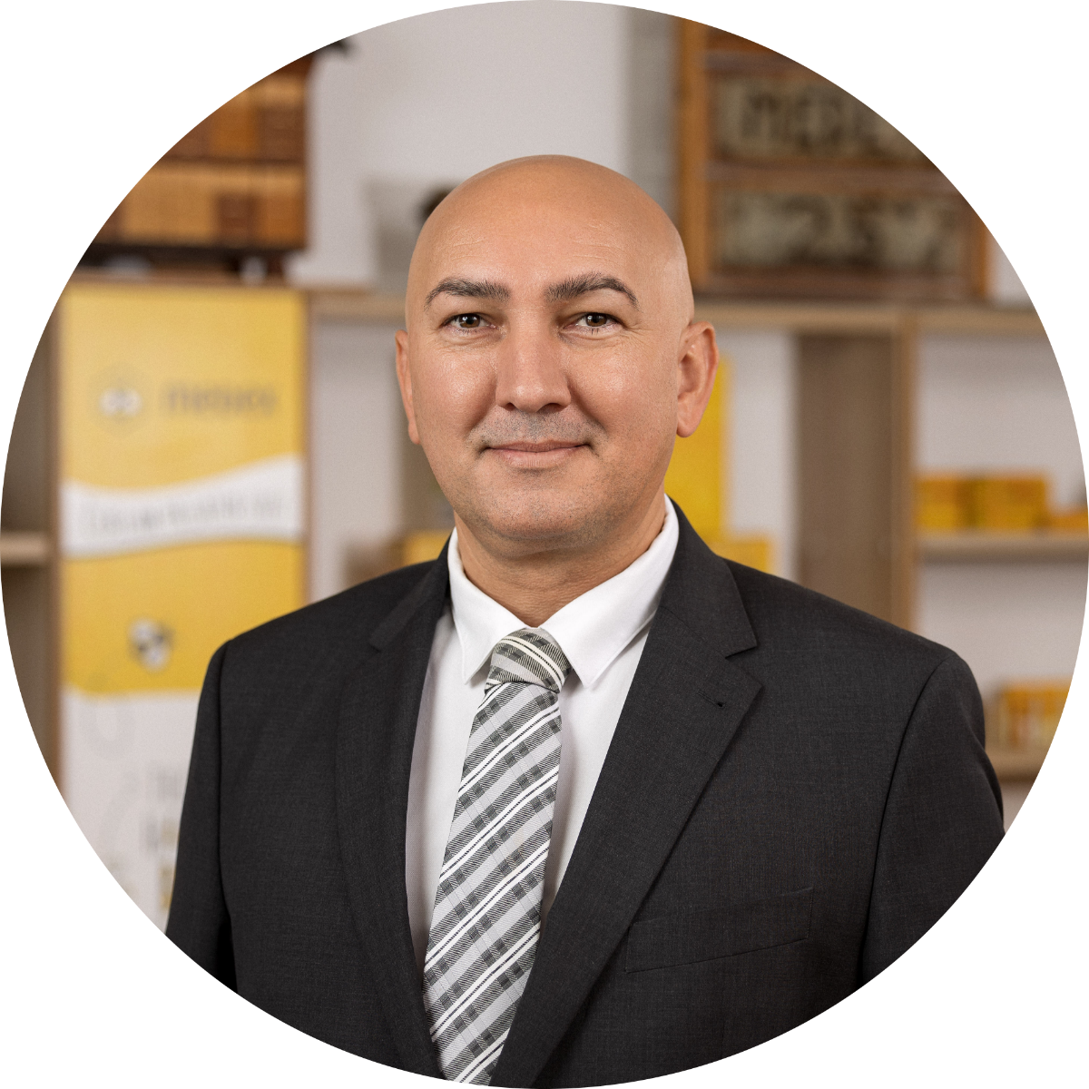 Medex_-_corporate_portraits_-_Photo_Ziga_Intihar-0598-modified